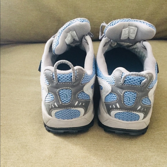 EUC The North Face Gore-Tex Trail Sneakers - Picture 6 of 6